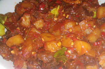 Bagaimana Menyiapkan Sambal Goreng Ati Kentang Yang Mudah