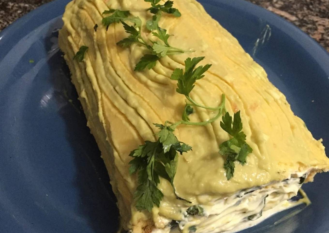 Pionono de pollo y aguacate