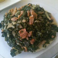 A picture of #charityrecipe. Spinach with mushrooms.