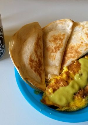 Una foto de Sincronizadas de queso Oaxaca (quesillo) 💕