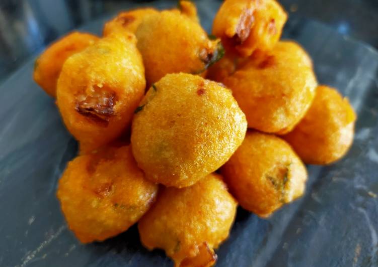 Moong and Urad daal Pakodi