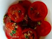 Une photo de salade avec melfor