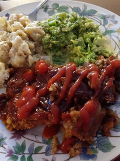 A picture of Mexican Meatloaf with Baked Mac n' Cheese and Cheesy Broccoli.