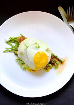A picture of Arriabbata Sauce on Pan seared Chicken.