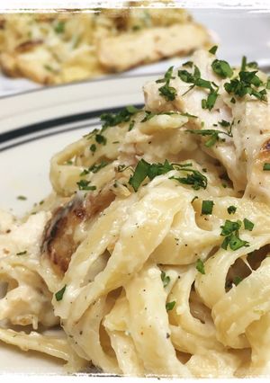 A picture of Fettuccine Alfredo.