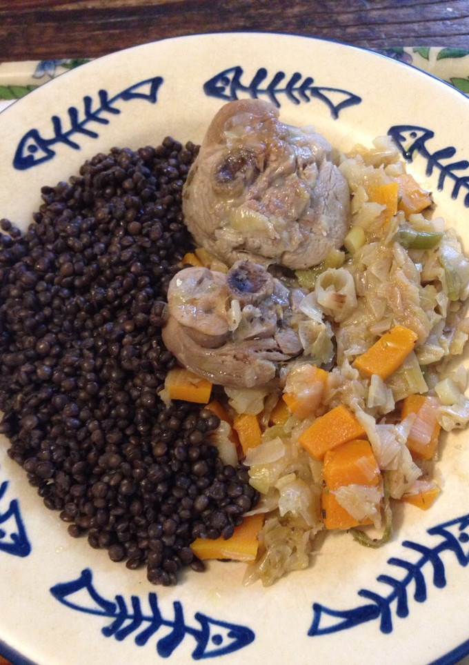Una foto de Osobuco de pavo con puerro y calabaza