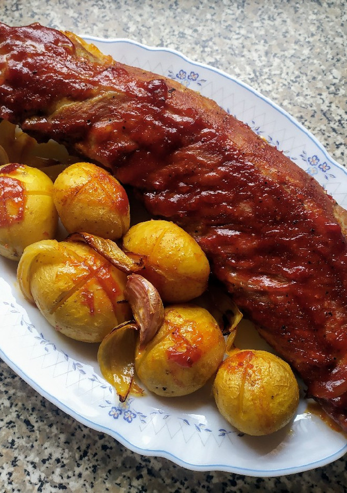 Una foto de Costillas jugosas a la barbacoa