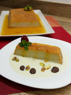 Una foto de Flan de chirimoya