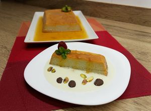 Una foto de Flan de chirimoya