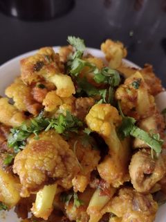 ফুলকপি রোস্ট (fulkopi roast recipe in Bengali) রেসিপির প্রধান ছবি