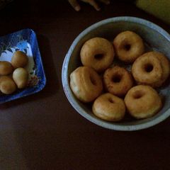 A picture of No-Knead (somewhat) express donut.