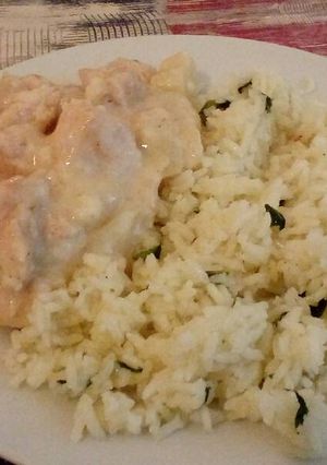 Karalábés csirke bazsalikomos rizzsel recept fotója