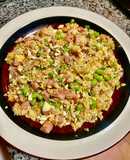 Cơm Chiên Trứng, Xúc Xích Tươi Và Đỗ