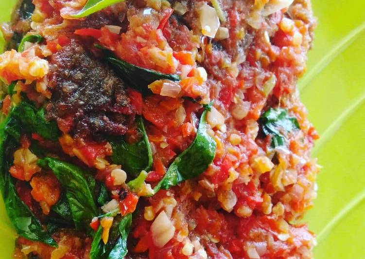 Langkah Mudah untuk Menyiapkan Mujair Sambal Kemangi Lezat