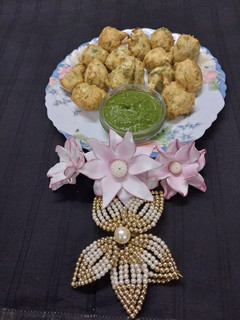મેથીની ભાજી ના ગોટા (Methi Bhaji Gota Recipe In Gujarati) રેસીપી મુખ્ય ફોટો