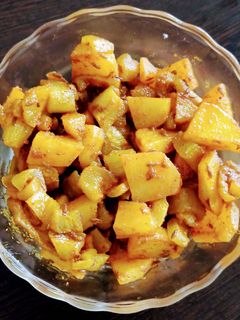 परवल आलू की सब्जी (parwal aloo ki sabzi recipe in Hindi) रेसिपी मुख्य फोटो