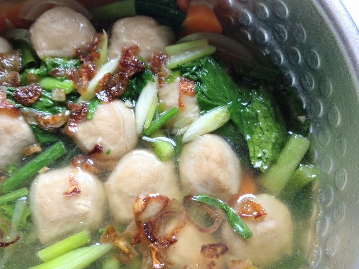 Cara Gampang Membuat Sop Bakso Sayur yang Enak