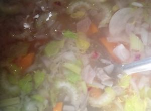 Gambar Sup Celery, Kentang dan Carrot bersama Lemon Zest