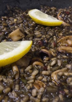 Una foto de Arroz con chipirones