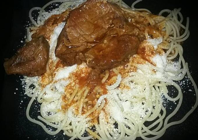 Greek Reddened Veal with Pasta and Grated Myzithra / Μοσχάρι κοκ