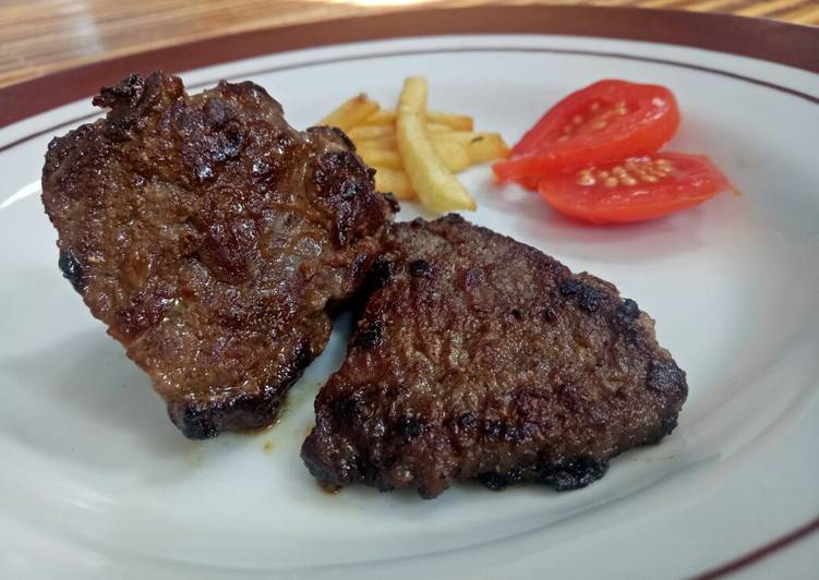 Resep Steak Ala Rumahan Sederhana Oleh Viorenzca Lee - Cookpad