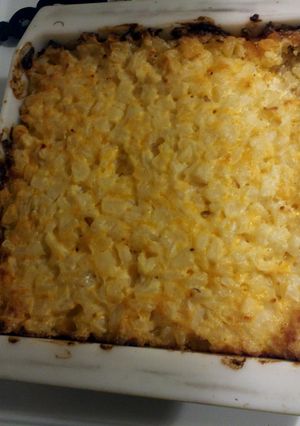 A picture of Cheesy potato casserole.