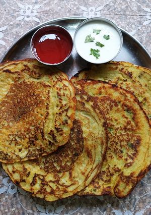 A picture of Rice And Semolina Chilla.