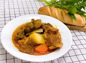 Hình của món Lagu sườn bò.