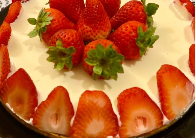 Langkah Mudah untuk Menyiapkan Strawberry Cheese Cake 🍰(Keto) Jadi, Enak