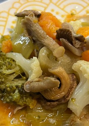 Φωτογραφία της συνταγής Μπρόκολο, κουνουπίδι, γλυκοπατάτα στη γάστρα