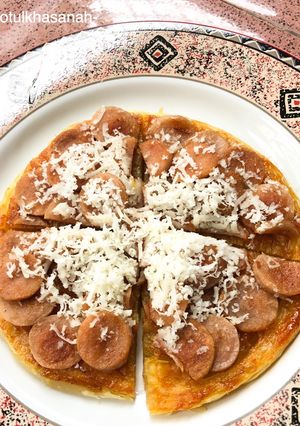 Foto resep Kreasi Roti Maryam dengan Topping Sosis Keju