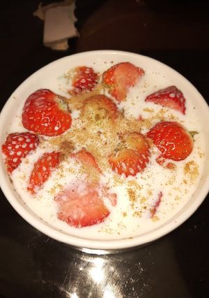 Una foto de Fresas con leche 😋