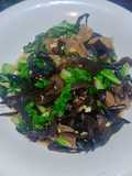 Tumis Lettuce dan Jamur Kuping