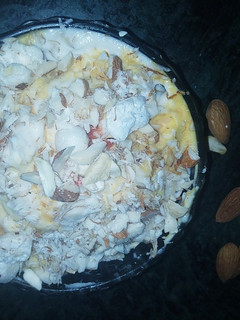 केसरी श्रीखंड (Kesari shrikhand recipe in Hindi) रेसिपी मुख्य फोटो