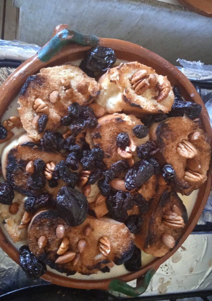 Una foto de Capirotada de leche