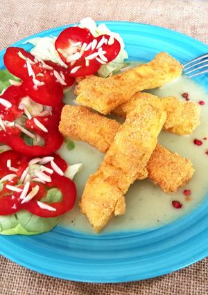 Foto principal de Tiras de bacalao encamisadas sobre crema fina de puerro