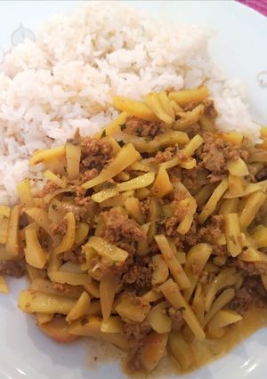 Una foto de Ollucos con carne molida