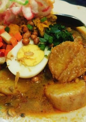 Foto resep Lontong kari ayam endeess surendees