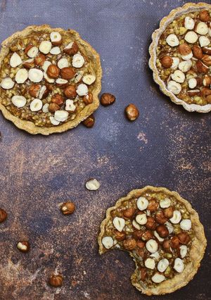 Une photo de Tartelettes aux caramel crémeux à la noisette