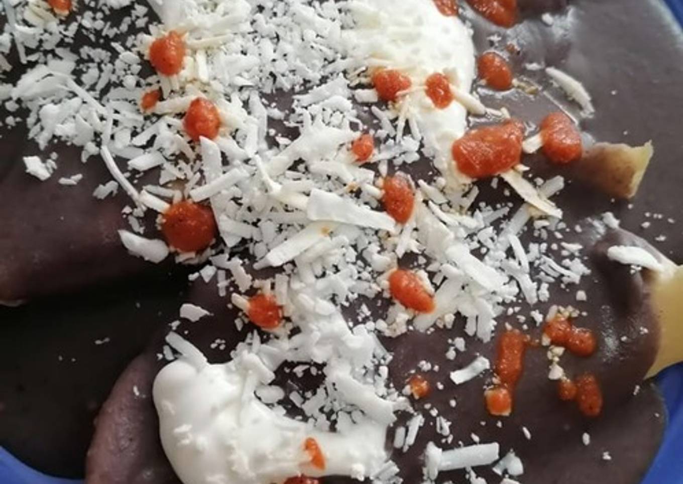 Enfrijoladas de pollo