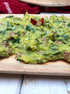 Foto di Polenta broccoletti e salsiccia