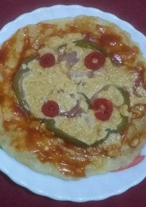 ইনস্ট্যান্ট পিজ্জা (instant pizza recipe in Bengali) রেসিপির প্রধান ছবি