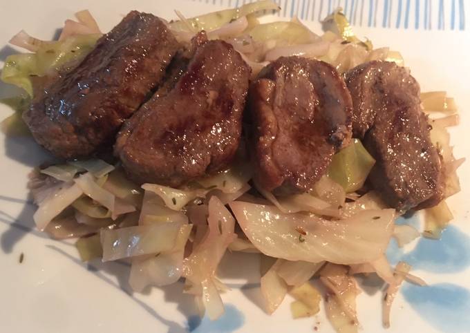 Ricetta di Qualsiasi notte della settimana Anatra con cavolo verza al Barbaresco