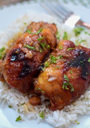 A picture of Crock Pot Brown Sugar Garlic Chicken.