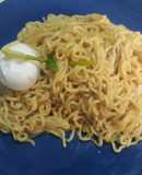 Noddles with spring onion and egg