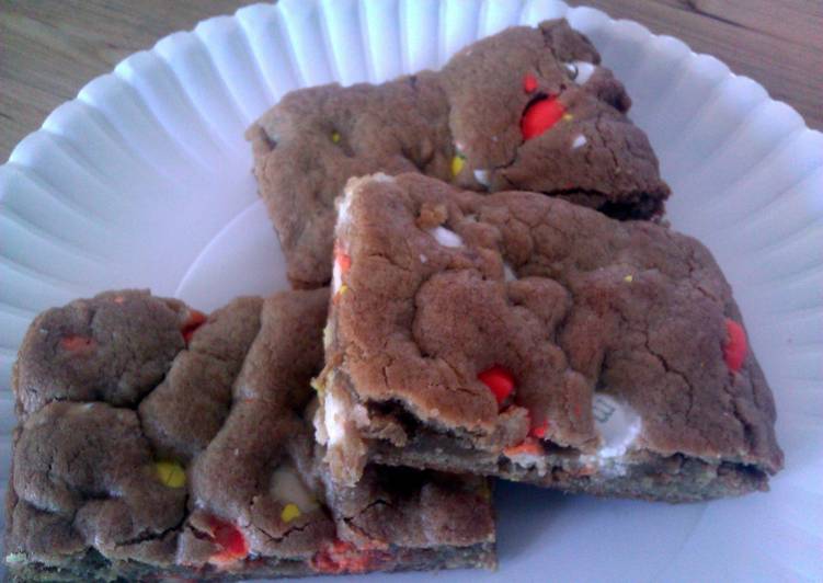 Step-by-Step Guide to Make Quick m&amp;m candy corn blondies