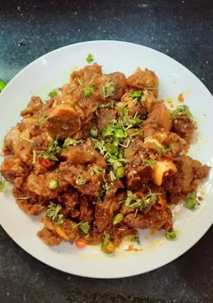 A picture of Mutton karahi/masala mutton.
