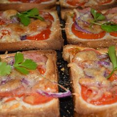 Pizza Bread A picture of Pizza Bread.
