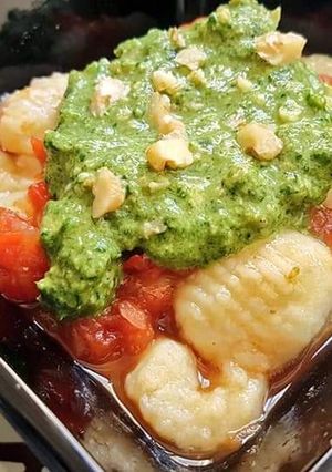 Una foto de Pesto de espinacas y nueces
