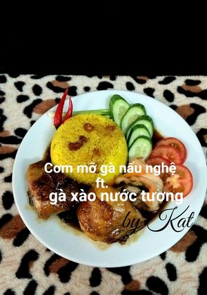Hình của món Cơm mỡ gà nấu nghệ ft. Gà xào nuớc tương by Kat.